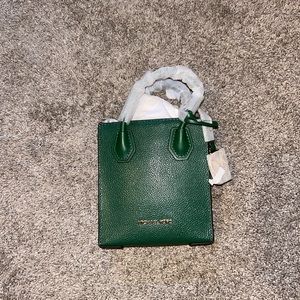 Michael Kors Mercer bag, never been used.